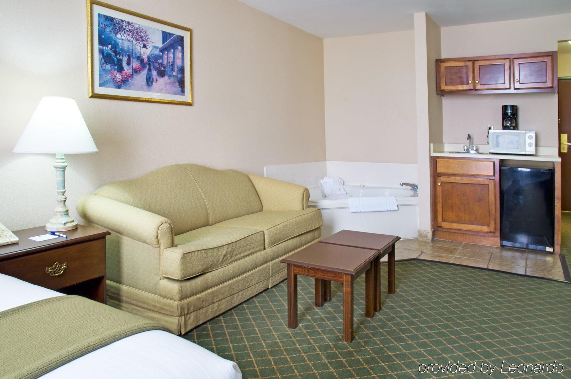 Holiday Inn Express Hotel & Suites Livingston Pokoj fotografie