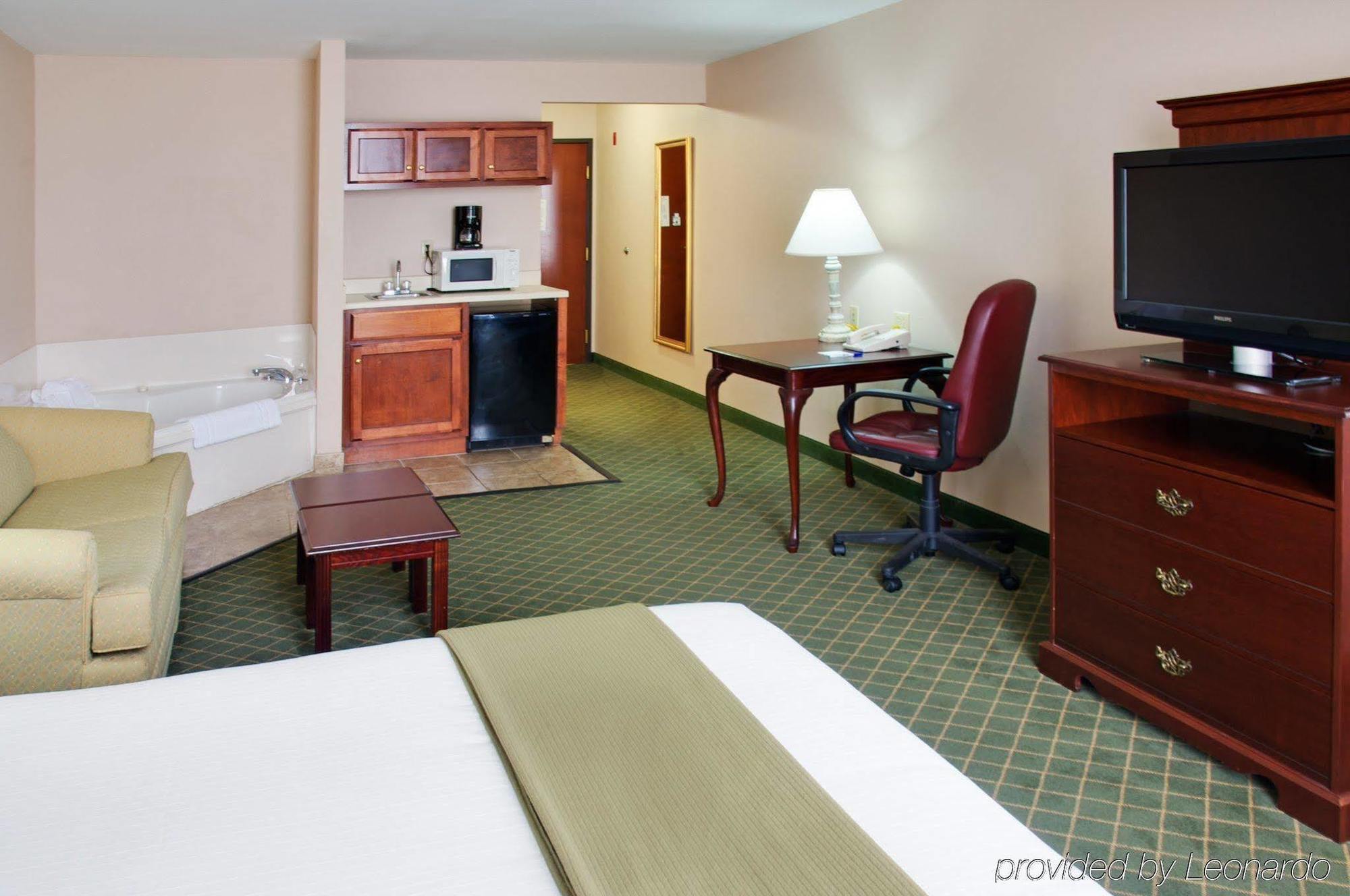 Holiday Inn Express Hotel & Suites Livingston Pokoj fotografie